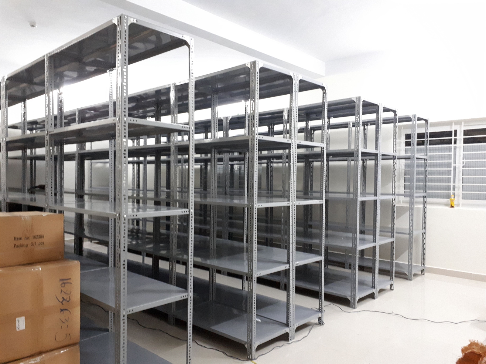 Bảng giá kệ sắt v lỗ đa năng