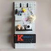 Bảng pegboard đa năng dùng cho cửa hàng linh kiện điện tử
