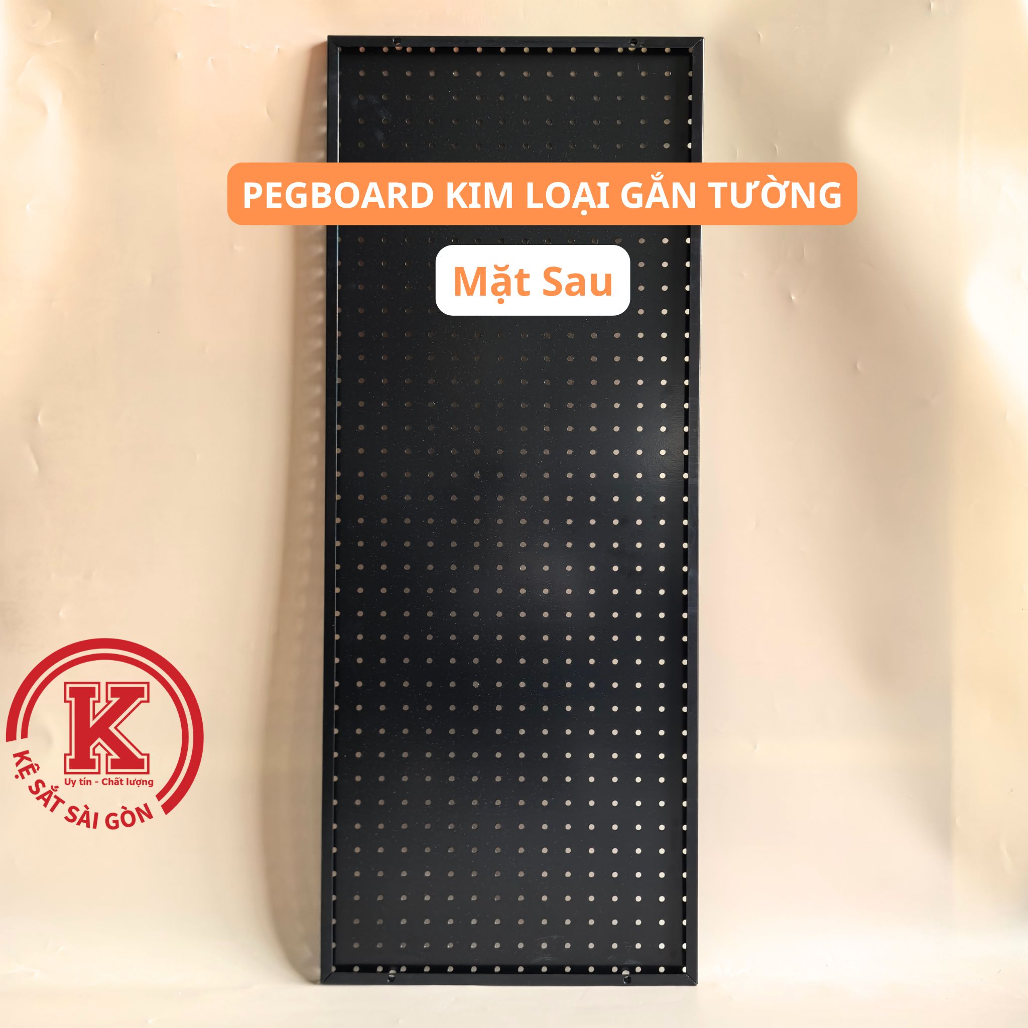 Tấm tôn lỗ tròn cạnh vuông không sóng