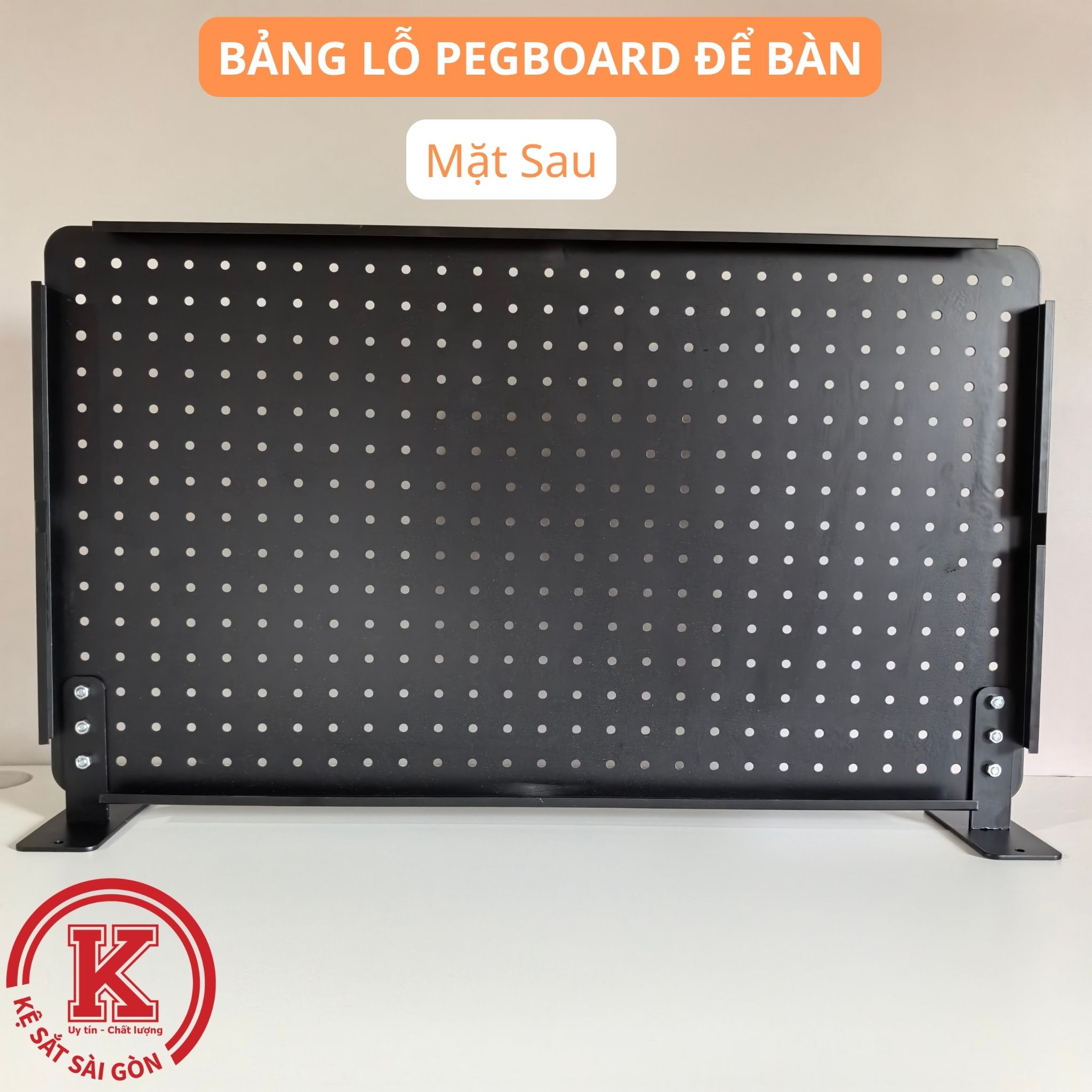 Bảng pegboard chân đứng để bàn