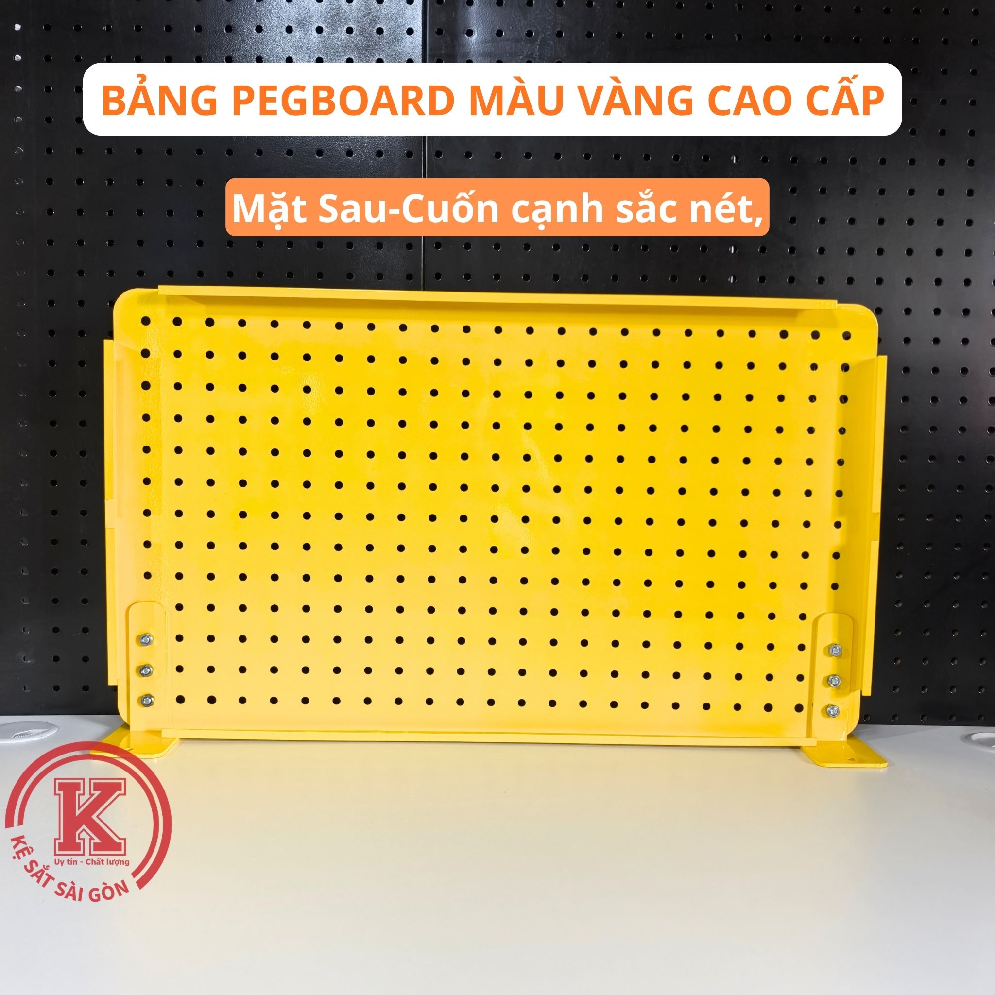 Bảng pegboard màu vàng